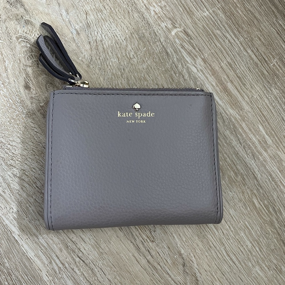 Kate Spade gray wallet